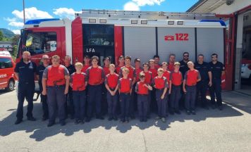 Abzeichen für Feuerwehrjugend Bad Ischl bei Leistungsbewerb