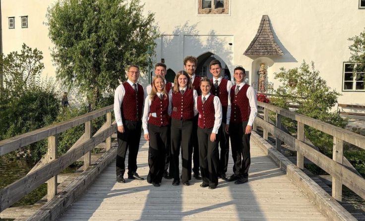 Musiker aus Gschwandt beim Schlosskonzert in Gmunden (Foto: Peter Sommer Fotopress)