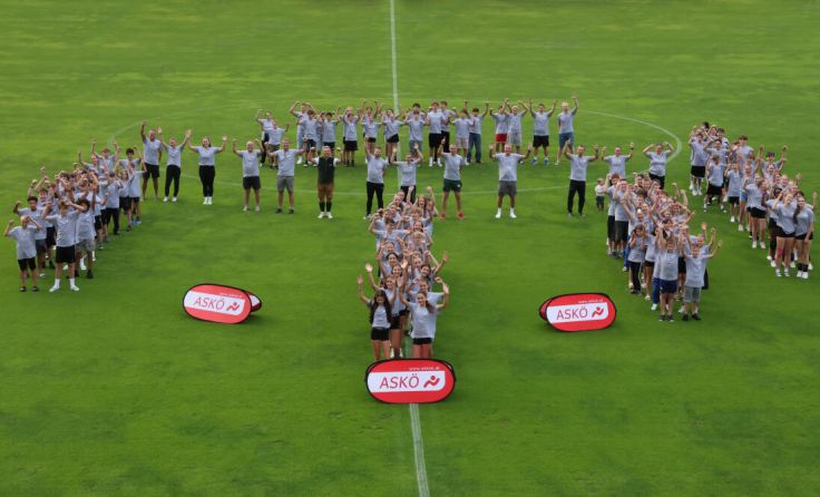 Gruppenfoto bei der ASKÖ-Jugendsportwoche (Foto: PLOHE)