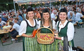 Bergmannsabend feierte Rückkehr in den Rathauspark Ebensee