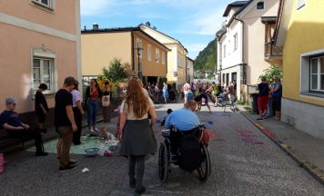 Begegnung, Bewegung und Spaß auf der Ebenseer Hauptstraße