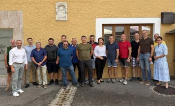 Feuerwehrlandesrätin Langer-Weninger im Austausch mit Kommandanten im Salzkammergut