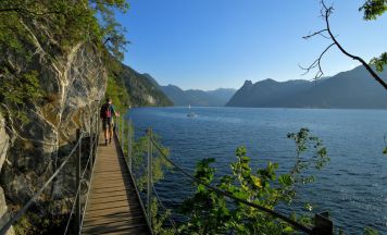 Miesweg am Traunsee gesperrt