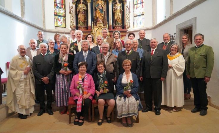 Jubelpaare der Gemeinde Gschwandt (Foto: Peter Sommer Fotopress)