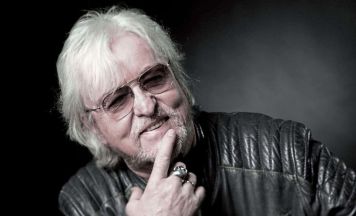Reinhold Bilgeri liest und singt in Grünau
