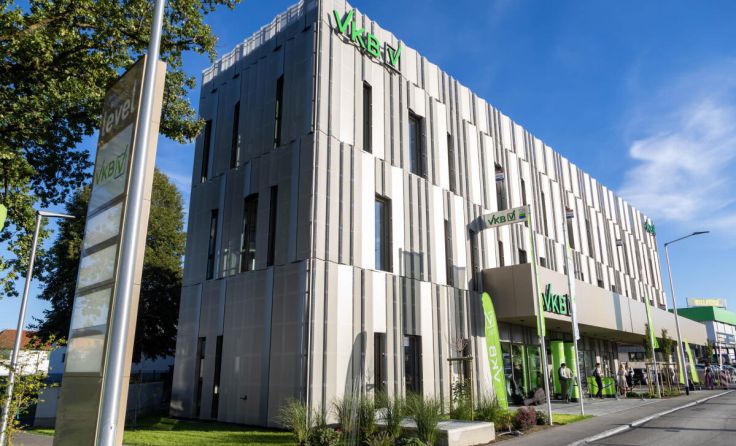 Das neue VKB Kompetenzzentrum in der Druckereistraße 27 in Gmunden. (Foto: Cityfoto)