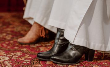 „Die Kirche ist weiblich“: 49 Frauen werden in Steyrermühl sichtbar