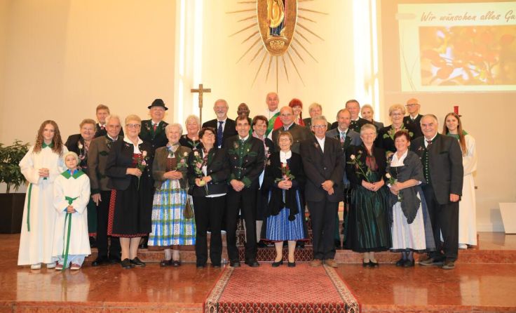 21 Jubelpaare wurden in der Pfarrkirche Pfandl gefeiert. (Foto: Pfarre Pfandl)
