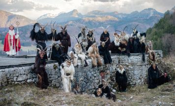 Wildenstoana Perchtenausstellung in Bad Ischl