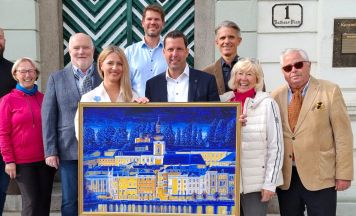 Kunst-Tombola unterstützt Familien und soziale Projekte in Gmunden
