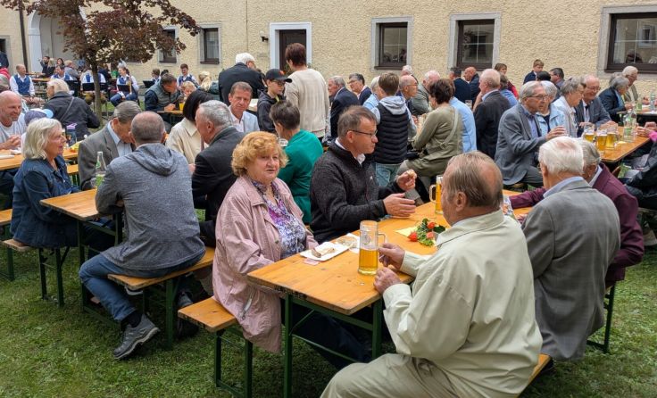 Pfarrfrühschoppen (Bildrechte: Stefanie Lasselsberger)