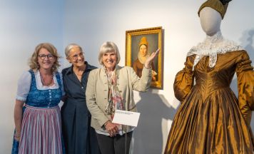 Schlossmuseum Linz begrüßt prominenten Besuch aus der Familie von Trapp