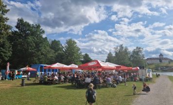 Kulinarische Reise und Sommerkino begeisterten am Badesee