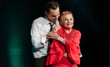 Erfolgreicher Auftakt für „Harold und Maude“ in der Spinnerei Traun
