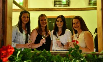 Zwei Tage Weinfest im Schnopfhagen Stadl