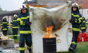 64 Feuerwehrkameraden absolvierten die Truppmann-Ausbildung