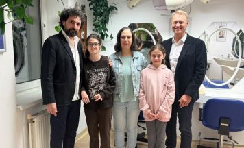 Von der Flucht aus Syrien zum Friseur-Meistertitel in Gramastetten