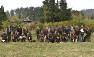Jagdhunde absolvierten Brauchbarkeitsprüfung in den Revieren von Urfahr-Umgebung
