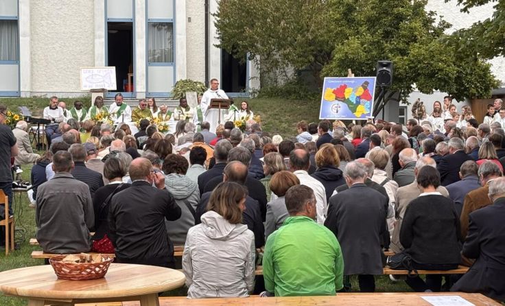 Zahlreiche Gläubige besuchten die Festmesse in Perg. (Foto: Severin Kierlinger-Seiberl)
