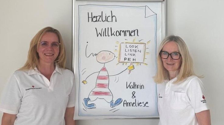 Zwei Pergerinnen vermitteln Psychische Erste Hilfe