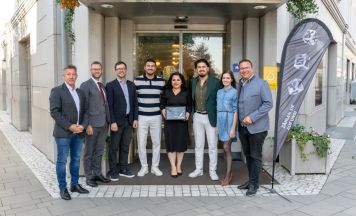 350 Besucher kosteten sich durch neun Lokale
