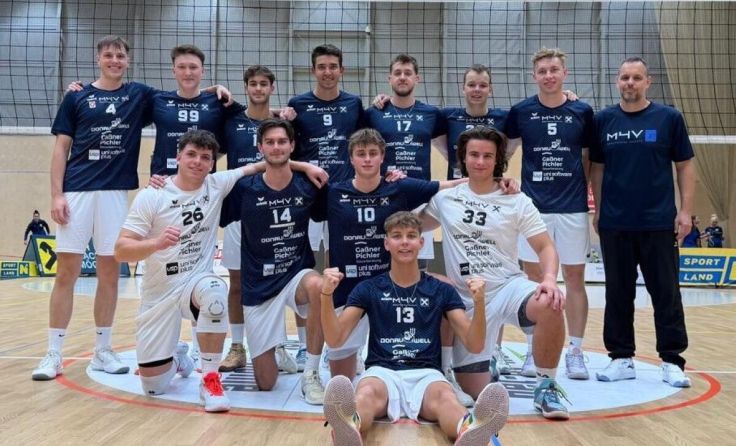 Die Mühlviertel Volleys feiern ihren 3:0-Auswärtssieg in St. Pölten. (Foto: Mühlviertelvolleys)