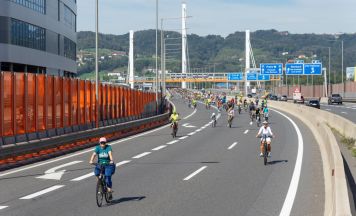 Sternradln und Radparade mit 700 Teilnehmern