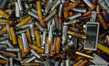 Aktionswoche in Linz warnt vor Brandgefahr durch Batterien und Akkus