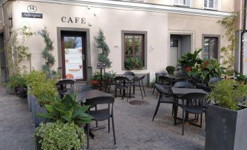 Dabang Café hat am neuen Standort in der Adlergasse eröffnet