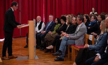 HLW der Kreuzschwestern in Linz feierte ihr 25-jähriges Bestehen