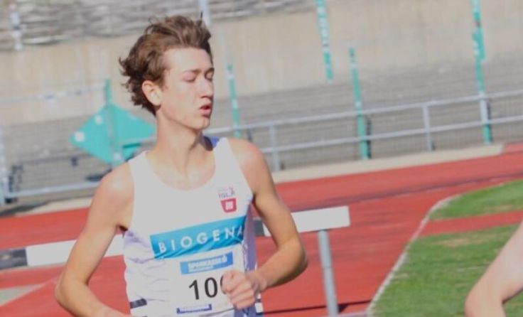 Linus Mühlbock beim 1500m-Lauf (Foto: SU IGLA longlife)