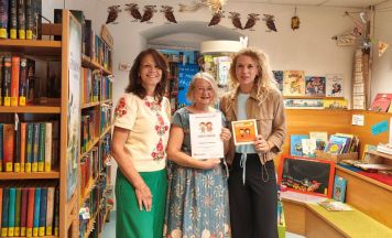 Stadtbücherei Eferding als besonders kinderfreundlich ausgezeichnet