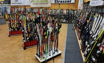 Skibasar des Schiclubs Hartkirchen übersiedelt nach Aschach