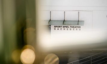 Theaterlehrgang Dachsberg in Prambachkirchen spielt „Die Physiker“