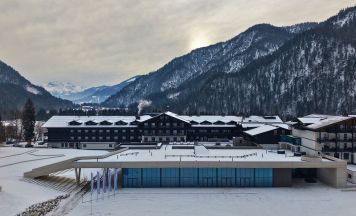 Neuer Meeting-Hotspot in den Alpen: „World of Congress“ eröffnet im Gut Brandlhof