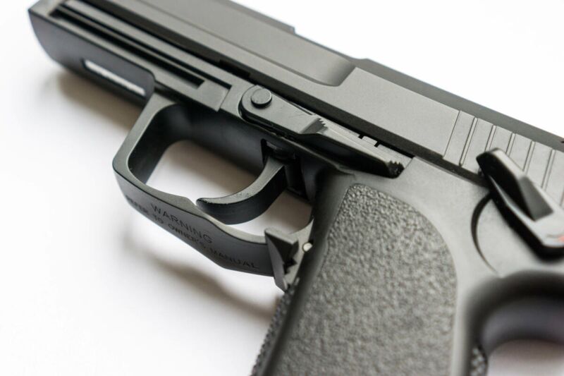 Darf Ich Mit Einer Schreckschusswaffe Auf Meinem Grundstück Schießen Duo schoss mit Schreckschusswaffe auf 50-Jährigen