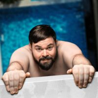 WALDING. 3x2 Freikarten für Heidelbeerhugo Michael Bauer am 6. März im Musikhaus