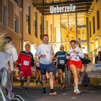 RIED/INNKREIS. Zwei Startplätze für jeweils ein Dreierteam beim business2run Firmenlauf in der Weberzeile Ried