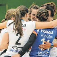 Perger Volleyball-Prinzessinnen ziehen nach Derbysieg in die zweite Cup-Runde ein