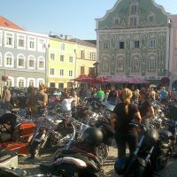 Harleys auf dem Marktplatz