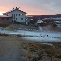 Regenwasser und Solarstrom machen Pistenvergnügen in Oepping möglich