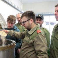 Helfenberger Feuerwehrer brauen sich ihr eigenes Bier zum Ball