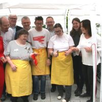 Das Schlosscafe ist eröffnet: Arcus-Mitarbeiter betreiben jetzt ein Kaffeehaus