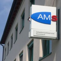AMS will persönliche Kontakte minimieren