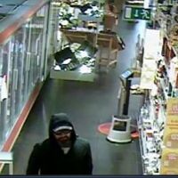 Nach Raubüberfall auf Linzer Supermarkt: Polizei veröffentlicht Fahndungsfoto