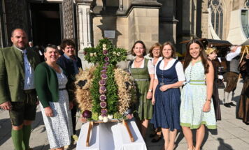 Erntekrone aus Niederneukirchen (Foto: LK OÖ)
