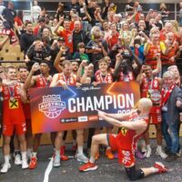 Kampfgeist plus Zusammenhalt ergeben den Cupsieg für die Flyers