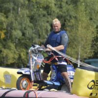 Drachensteigen mit der Vespa
