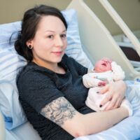 Neujahrsbaby 2020 kommt aus Neuzeug