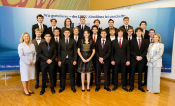 Die Klasse 5AHET der Höheren Abteilung für Elektrotechnik am Linzer Technikum (Foto: Thomas Brunner photography)